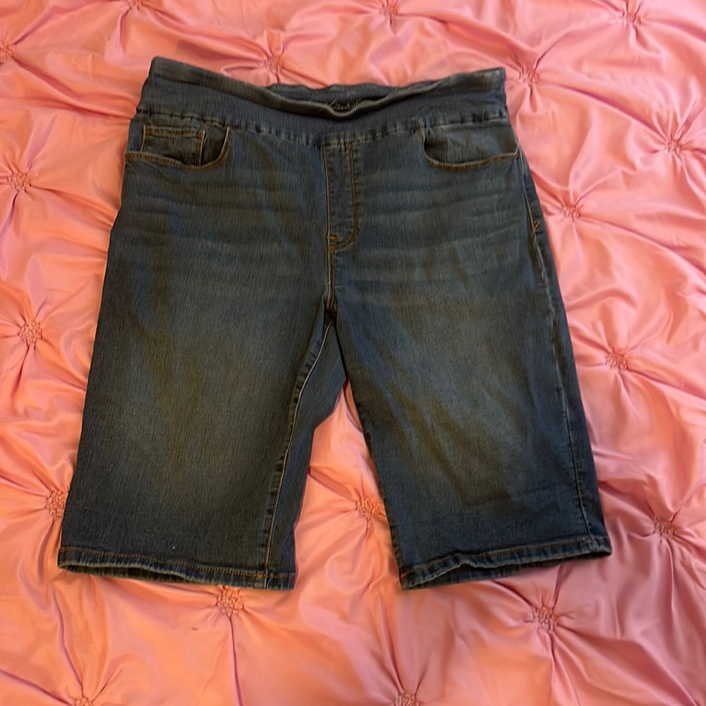 Stretch waist jean shorts
